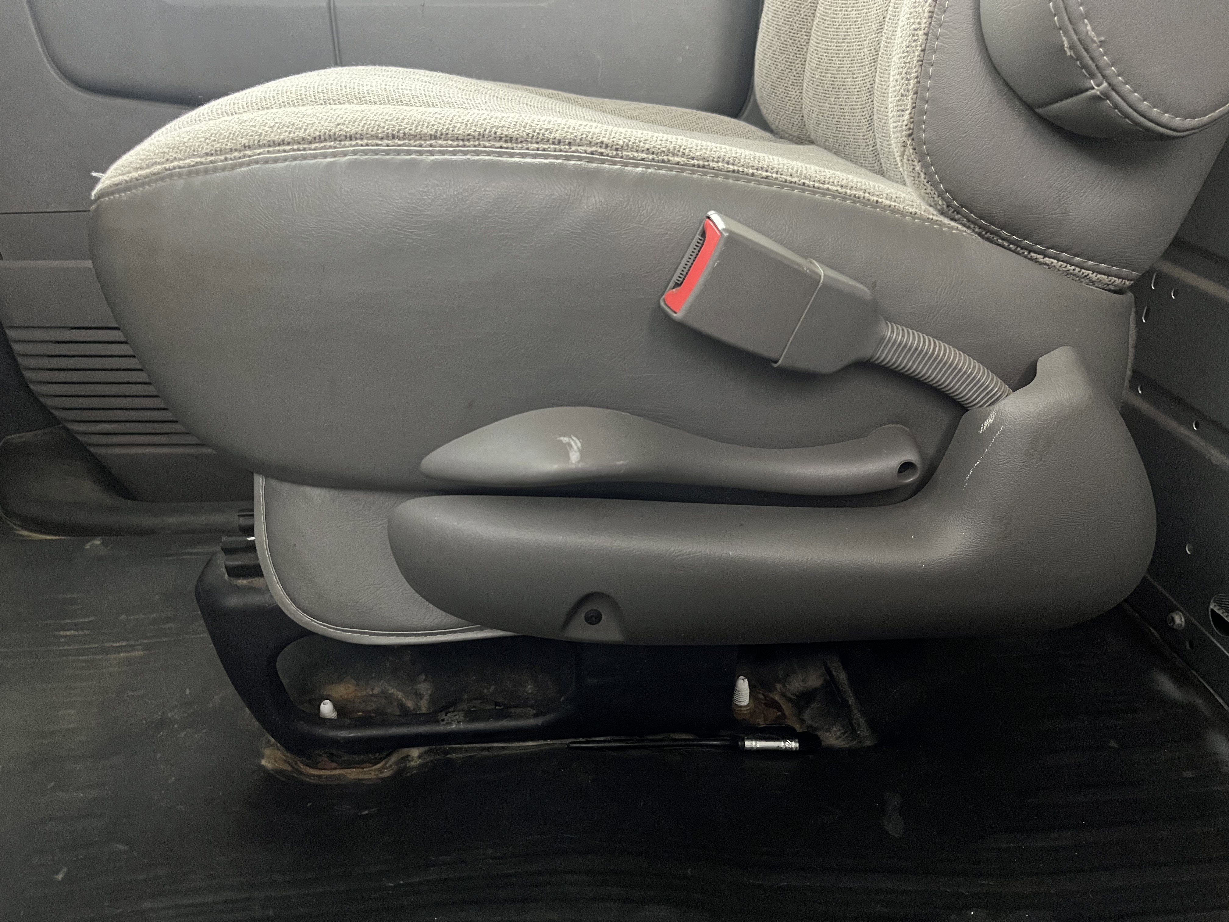 Used 2016 GMC Savana 2500 image 18