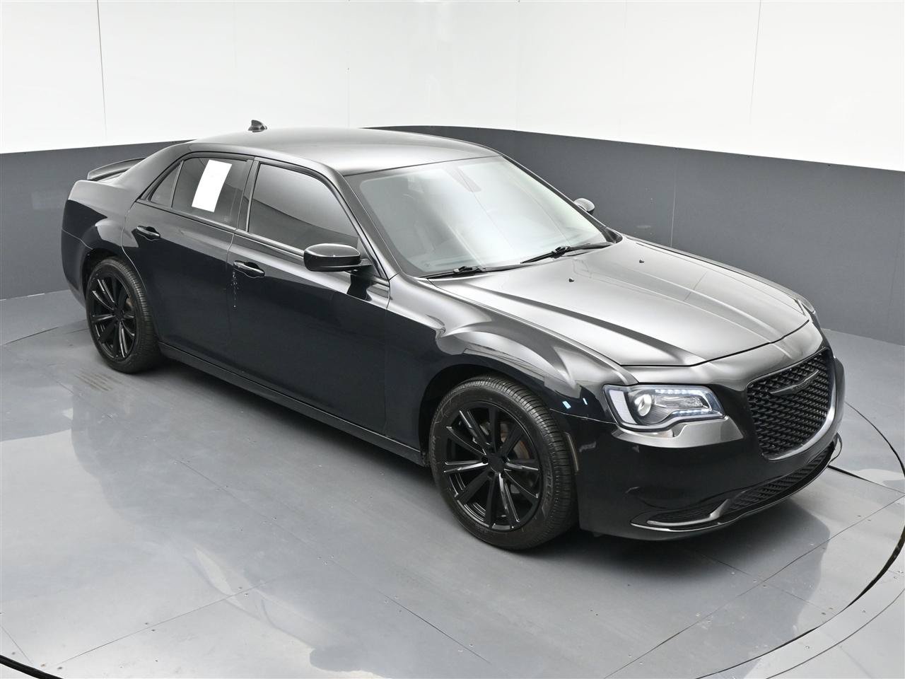 Used 2021 Chrysler 300 Touring w/ Sport Appearance Package RWD image 23