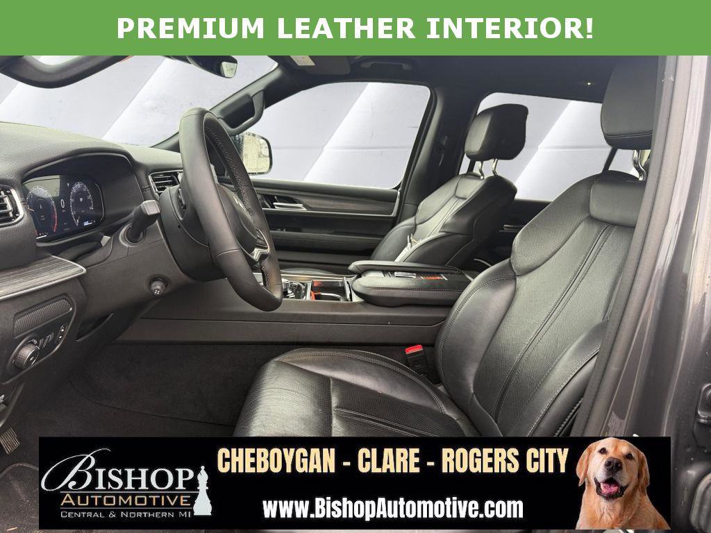 Used 2024 Jeep Wagoneer L Series III w/ Flexible Seating Group image 9