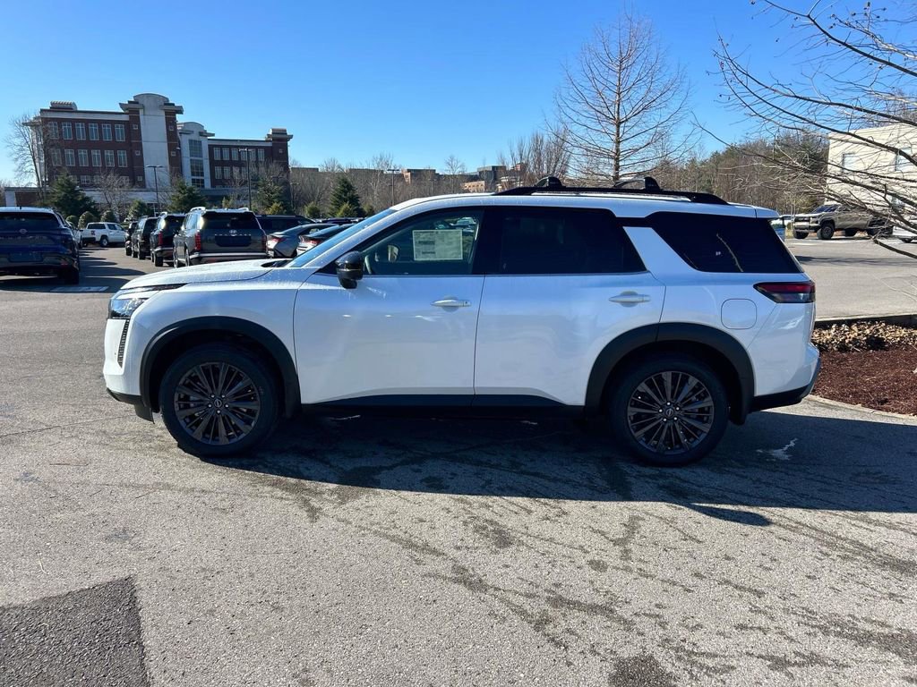 New 2026 Nissan Pathfinder SL w/ SL Premium Package AWD/4WD image 4