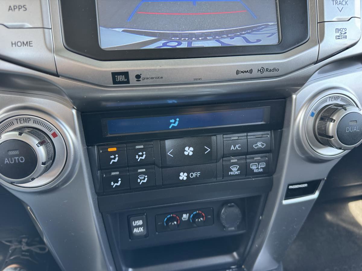 Used 2018 Toyota 4Runner Limited AWD/4WD image 30