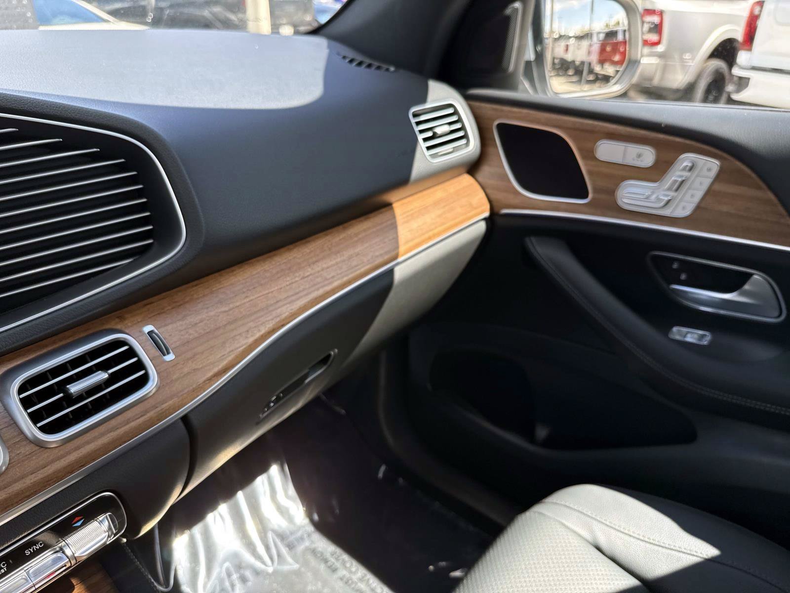 Certified 2025 Mercedes-Benz GLE 350 4MATIC image 26