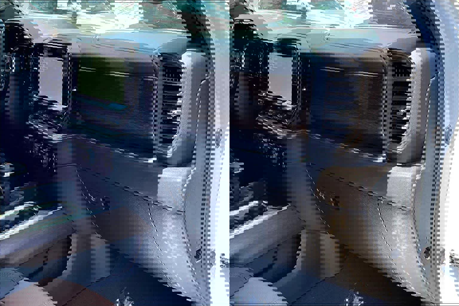 Used 2026 Chevrolet Silverado 1500 High Country image 16