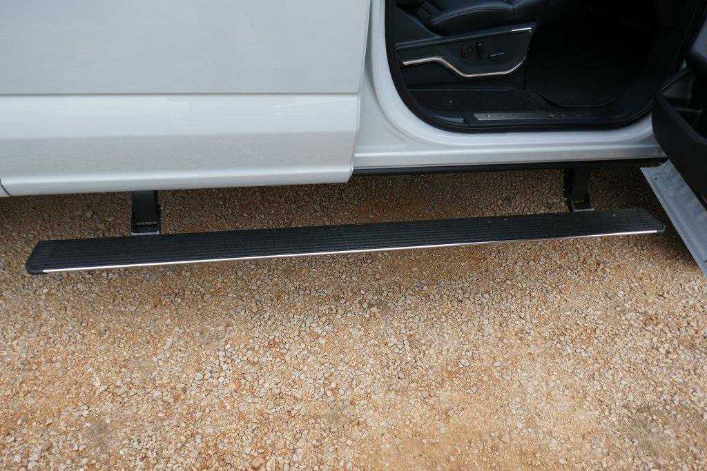 New 2026 Ford F350 Platinum w/ FX4 Off-Road Package image 9