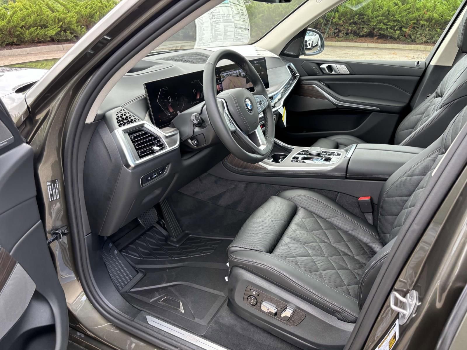 New 2026 BMW X7 xDrive40i w/ Premium Package image 24