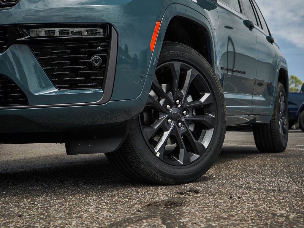 New 2026 Jeep Grand Cherokee Limited AWD/4WD image 6