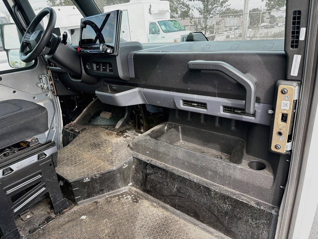 Used 2024 Chevrolet Brightdrop 600 w/ Commercial Equipment Package AWD/4WD image 27