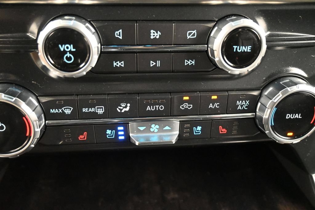 Used 2022 Ford F150 Lariat w/ Max Trailer Tow Package AWD/4WD image 16
