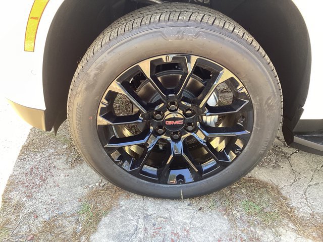 New 2026 GMC Yukon Elevation image 9