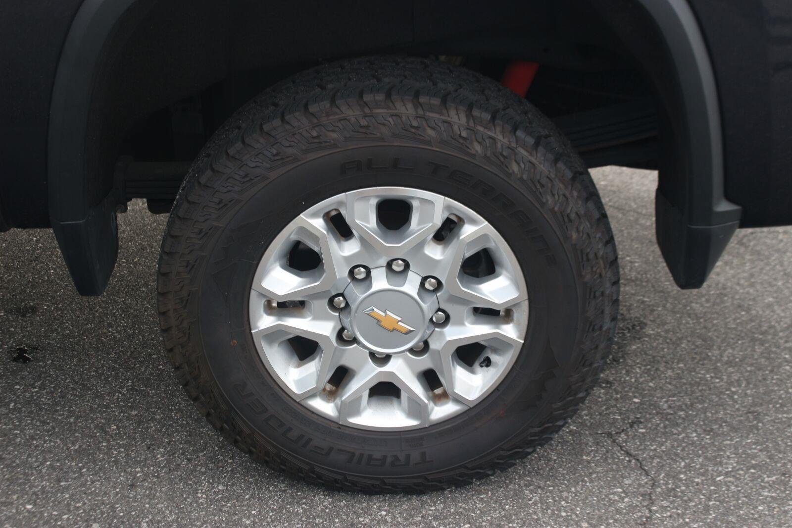 Used 2024 Chevrolet Silverado 2500 LTZ w/ LTZ Convenience Package AWD/4WD image 41