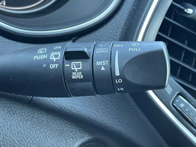 Used 2019 Jeep Cherokee Latitude Plus FWD image 22
