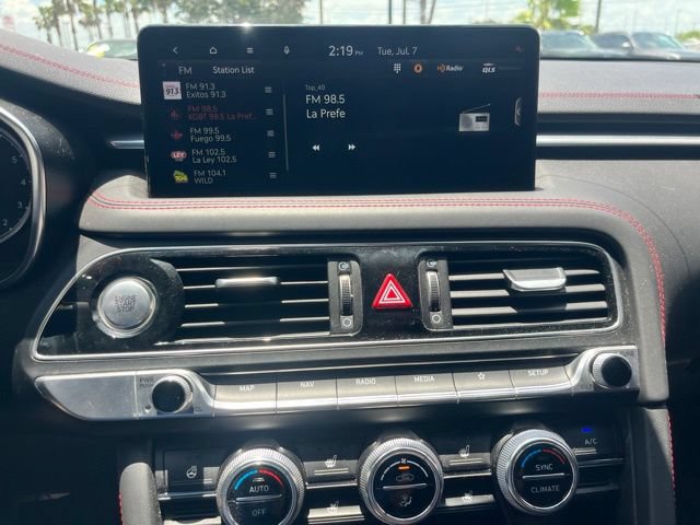 Used 2022 Genesis G70 3.3T RWD image 14