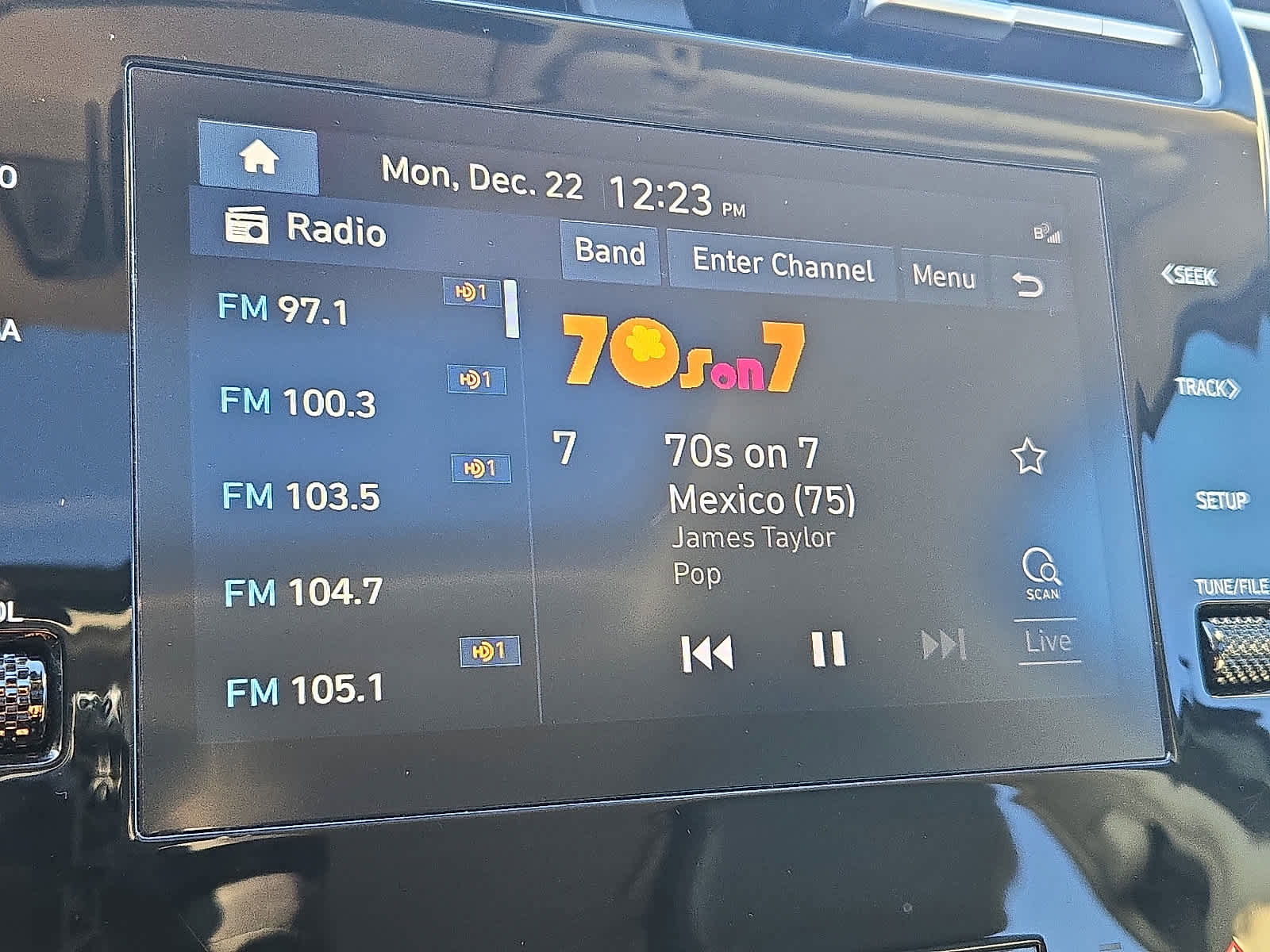 Used 2023 Hyundai Tucson SEL w/ Convenience Package AWD/4WD image 19