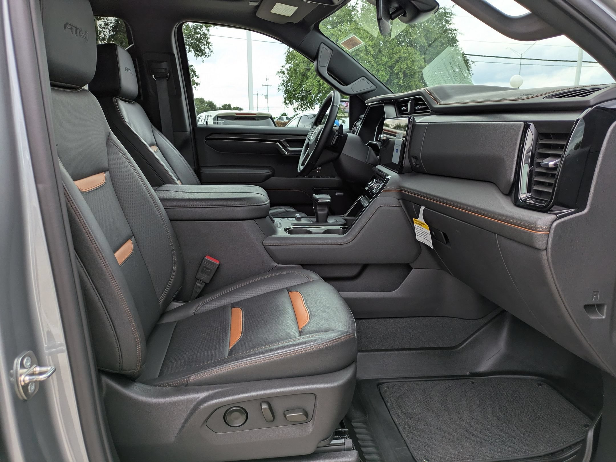Certified 2024 GMC Sierra 1500 AT4 w/ AT4 Premium Package AWD/4WD image 28