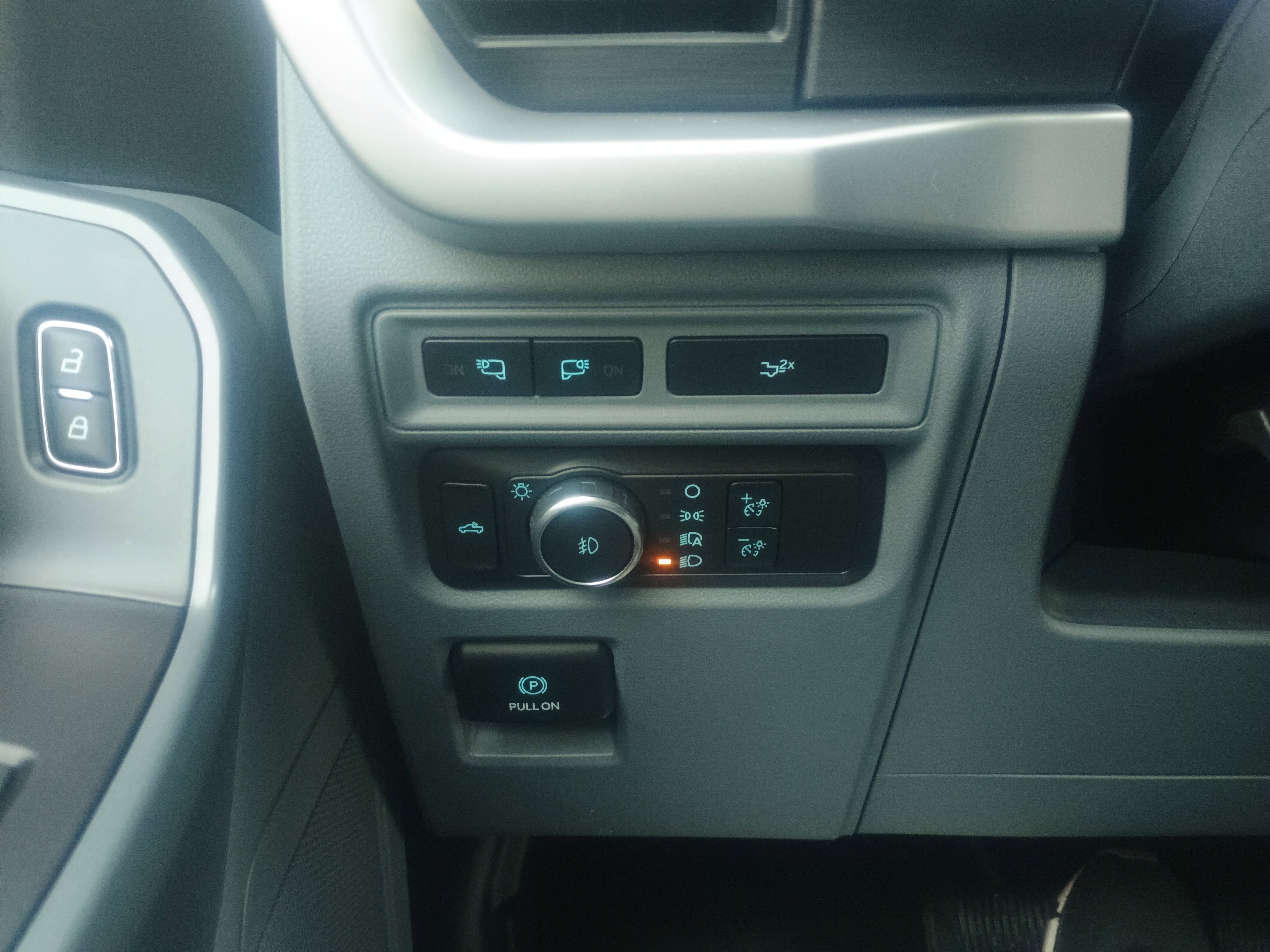 Certified 2022 Ford F150 XLT w/ Equipment Group 302A High image 18