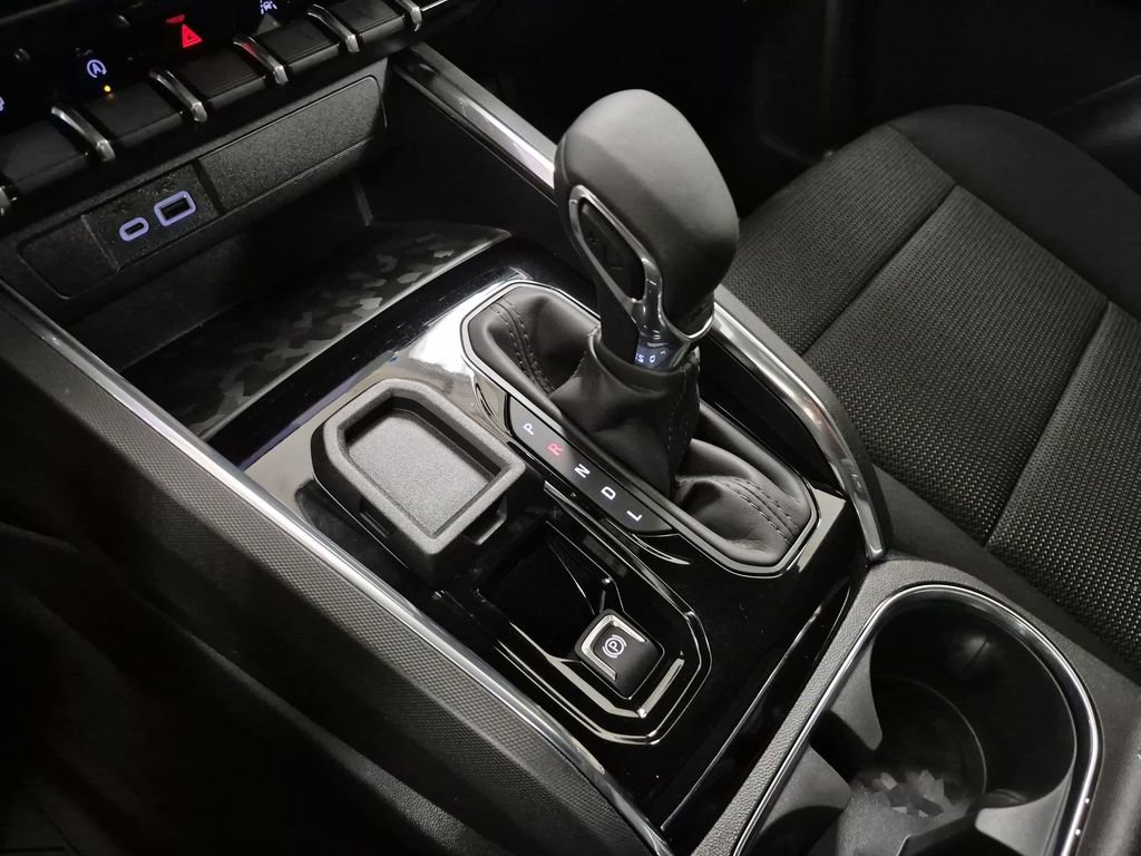 New 2026 GMC Canyon Elevation w/ Convenience Package image 16