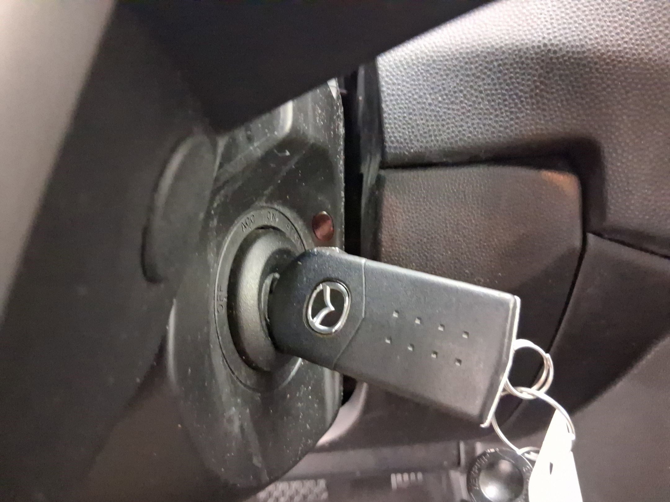 Used 2013 MAZDA MAZDA5 Touring image 21