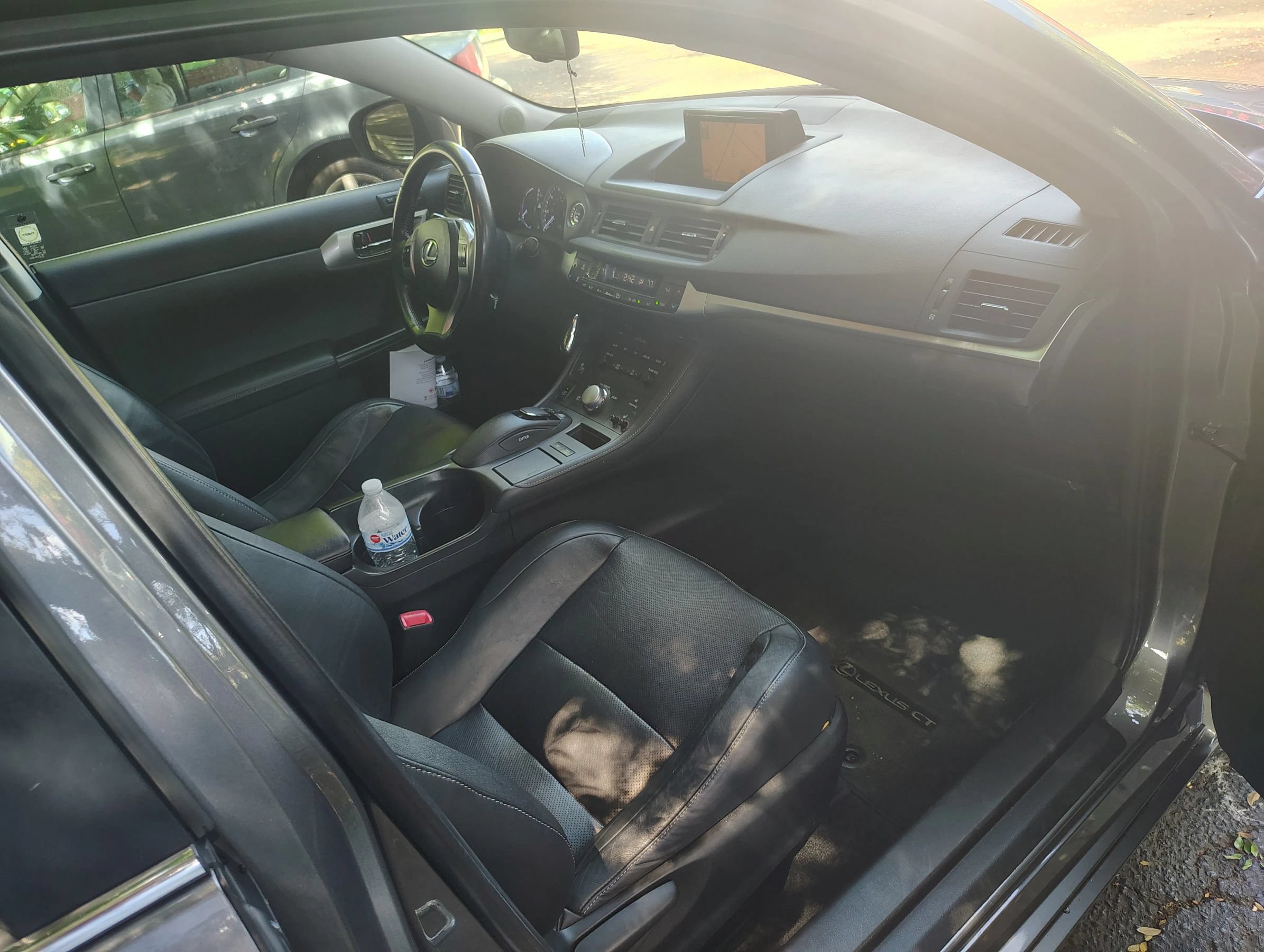 Used 2012 Lexus CT 200h Premium w/ Leather Pkg FWD image 25