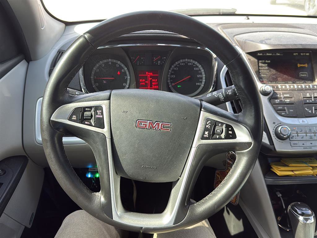 Used 2017 GMC Terrain SLT w/ Driver Alert Package I FWD image 4