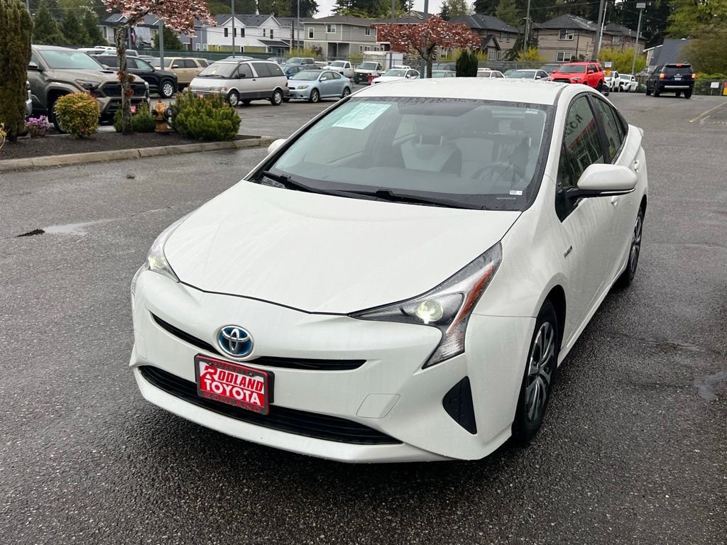 Used 2016 Toyota Prius Two image 4