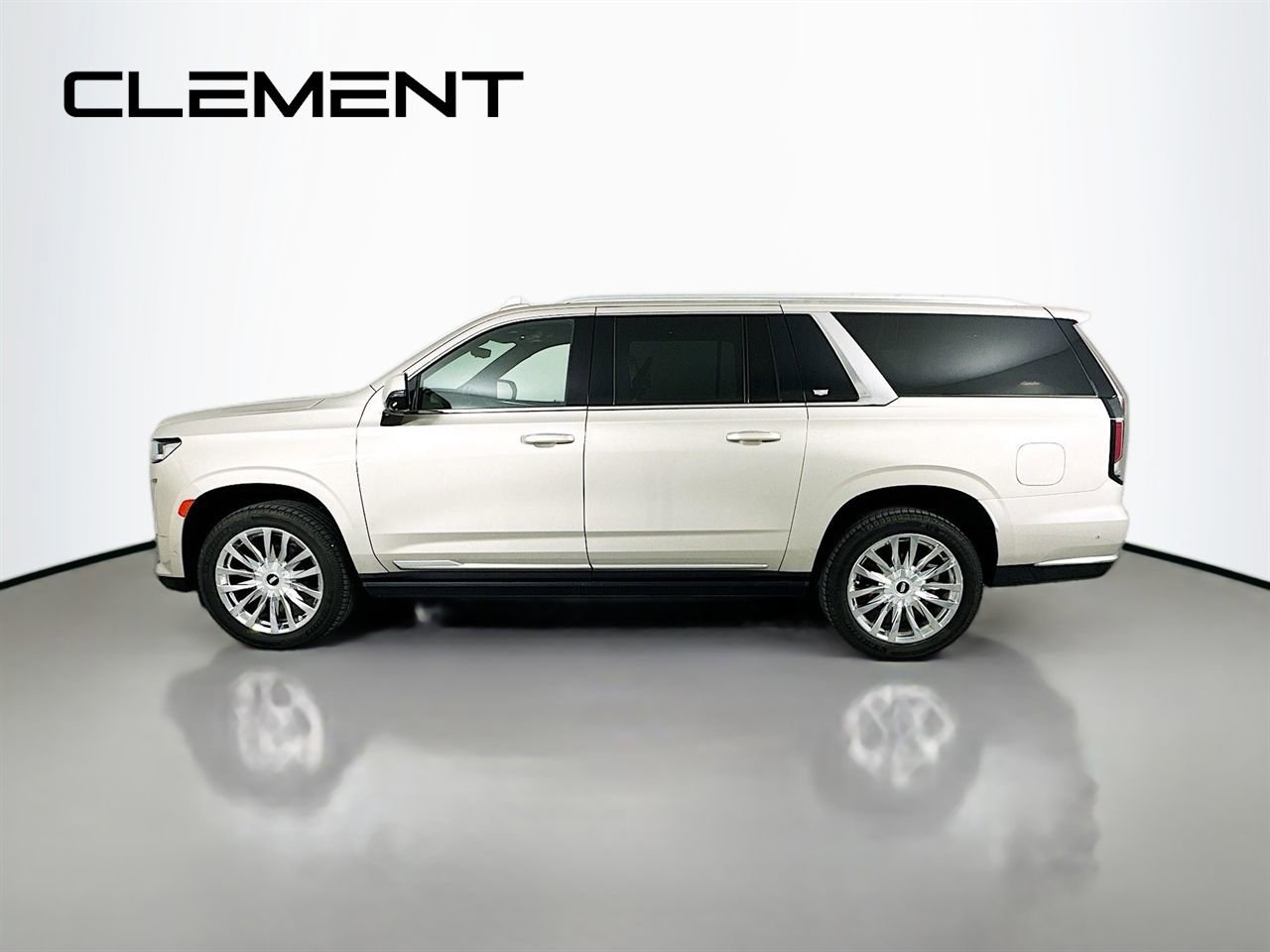 Used 2021 Cadillac Escalade ESV Premium Luxury w/ Driver Assist Tech Package AWD/4WD image 6