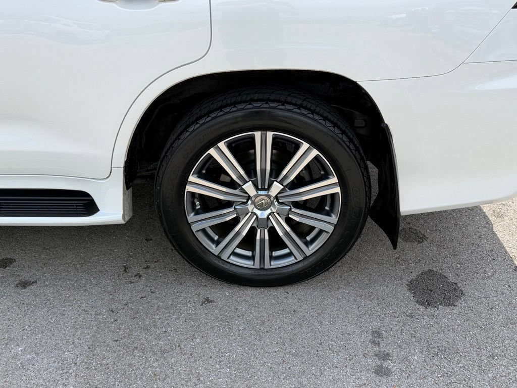 Used 2017 Lexus LX 570 4WD w/ Luxury Package image 44