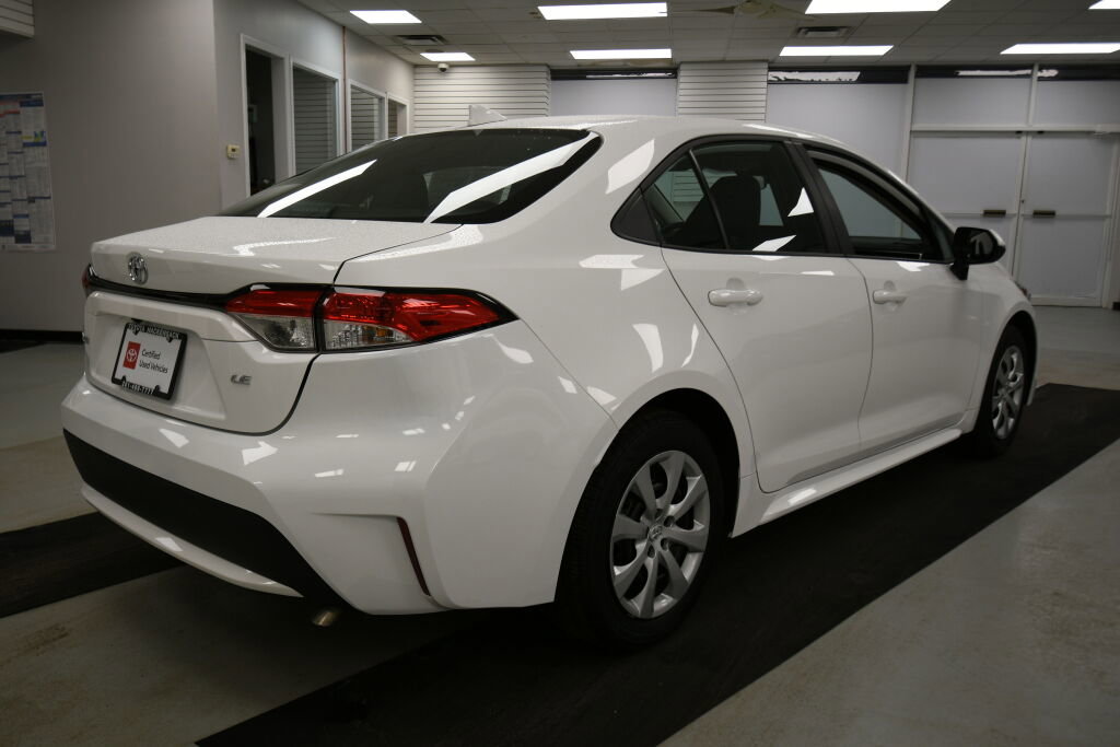 Used 2022 Toyota Corolla LE image 7