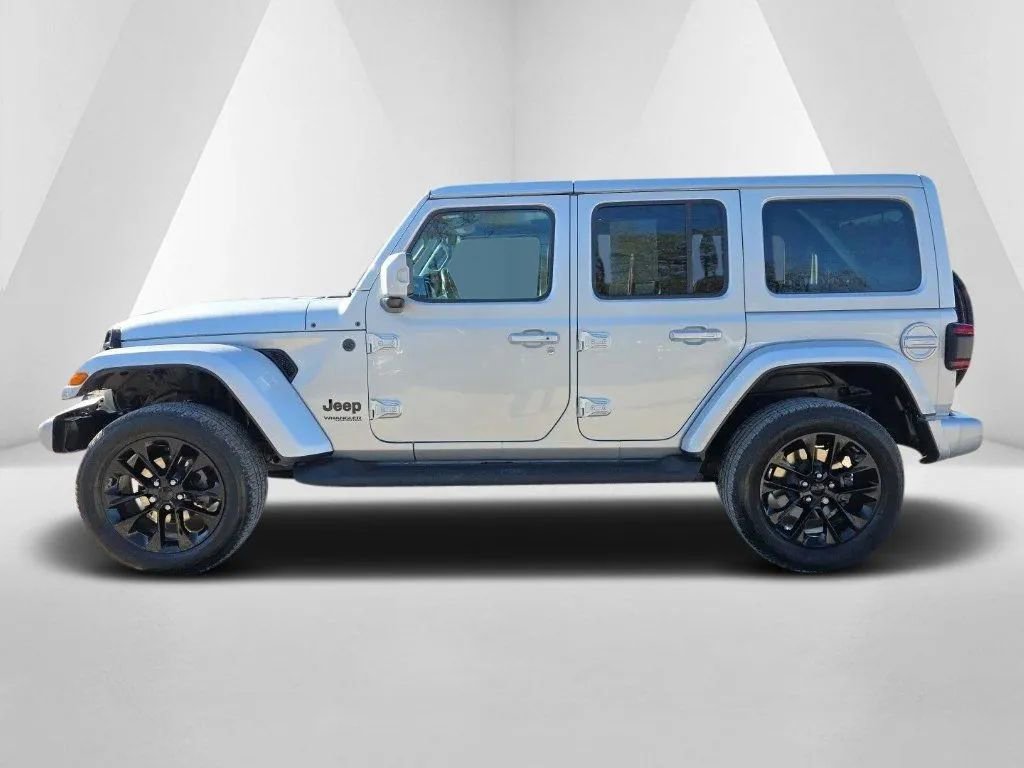 Used 2022 Jeep Wrangler Unlimited Sahara image 8