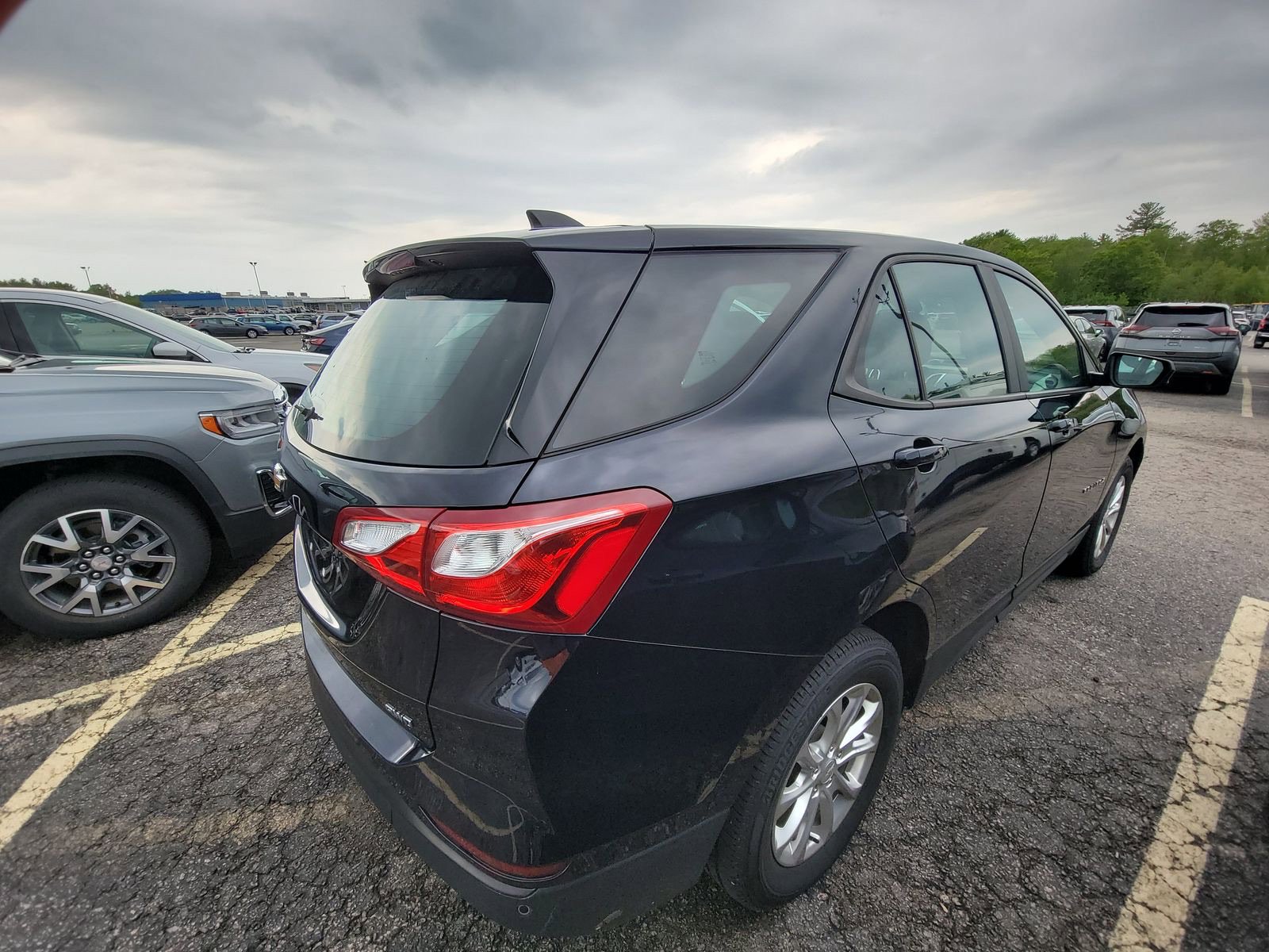 Used 2020 Chevrolet Equinox LS image 5