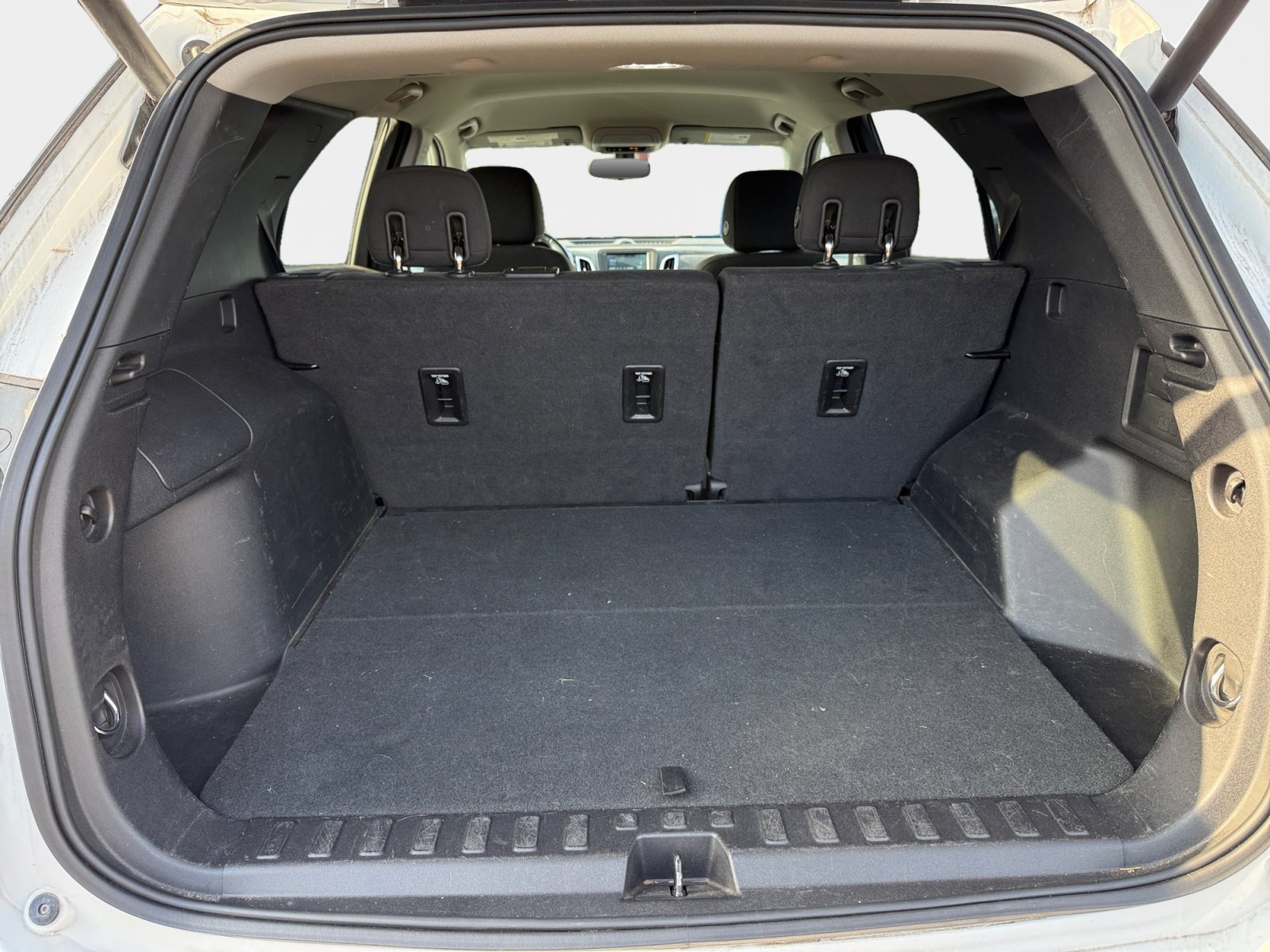Used 2018 Chevrolet Equinox LT AWD/4WD image 22