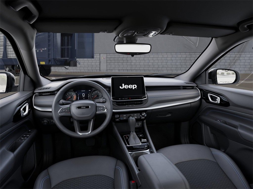 New 2026 Jeep Compass Latitude image 14