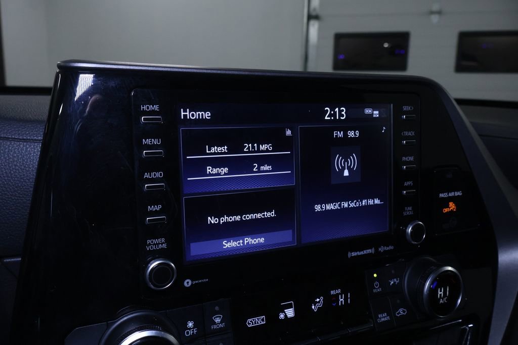 Used 2021 Toyota Highlander LE image 26