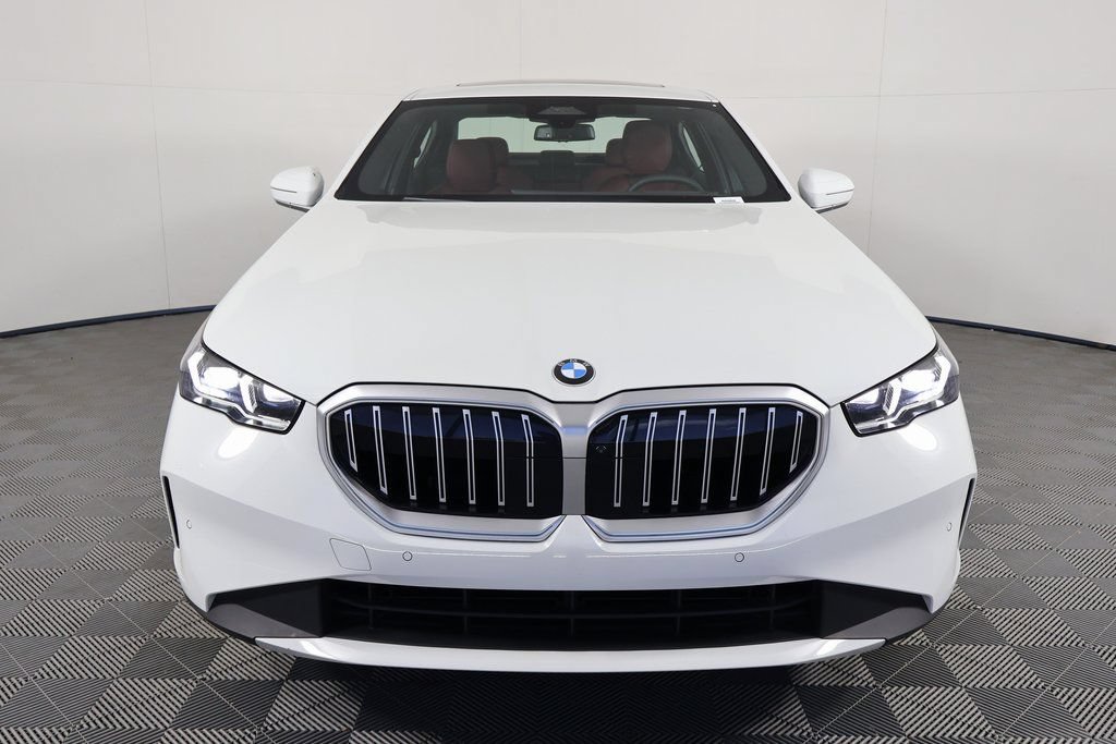 Used 2025 BMW 530i w/ Premium Package RWD image 2