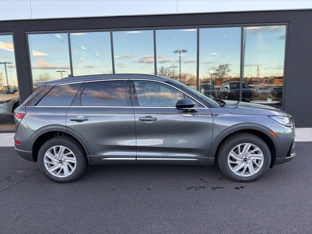 New 2026 Lincoln Corsair Premiere image 2