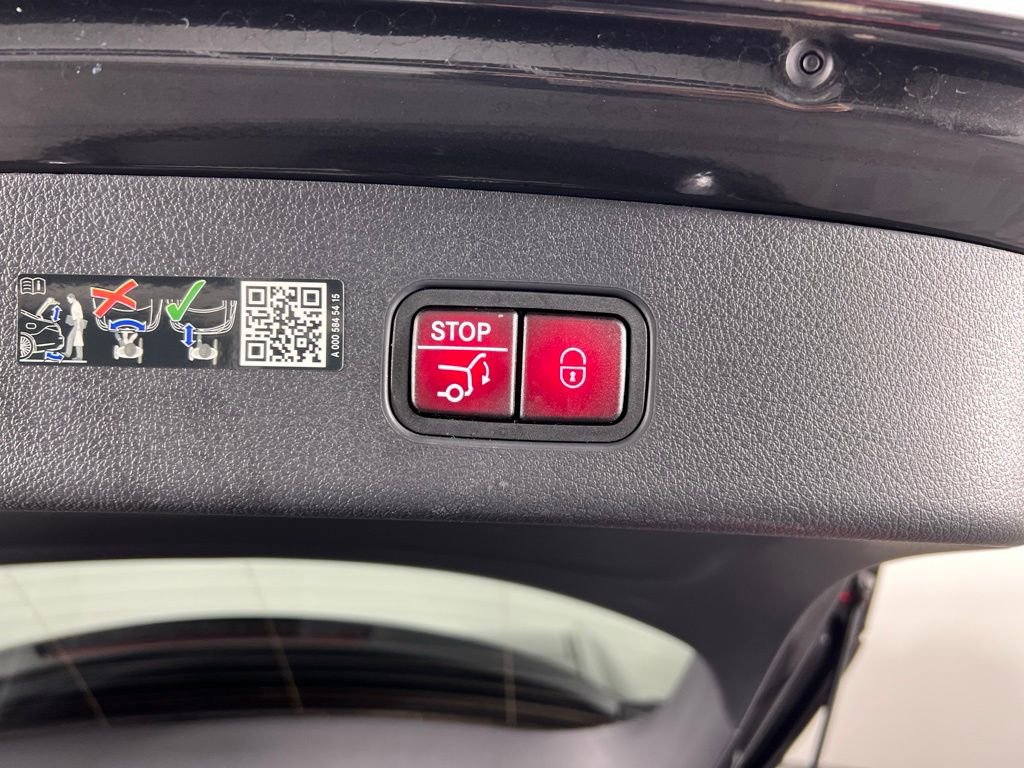 Used 2025 Mercedes-Benz GLC 300 4MATIC image 28