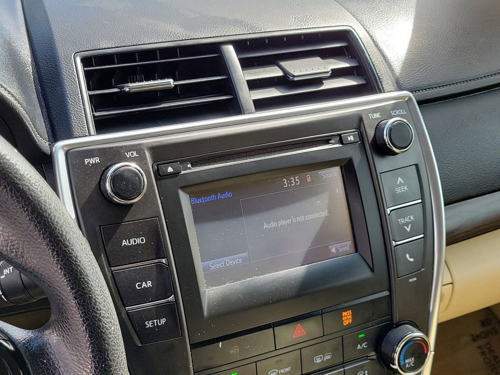 Used 2015 Toyota Camry LE FWD image 27