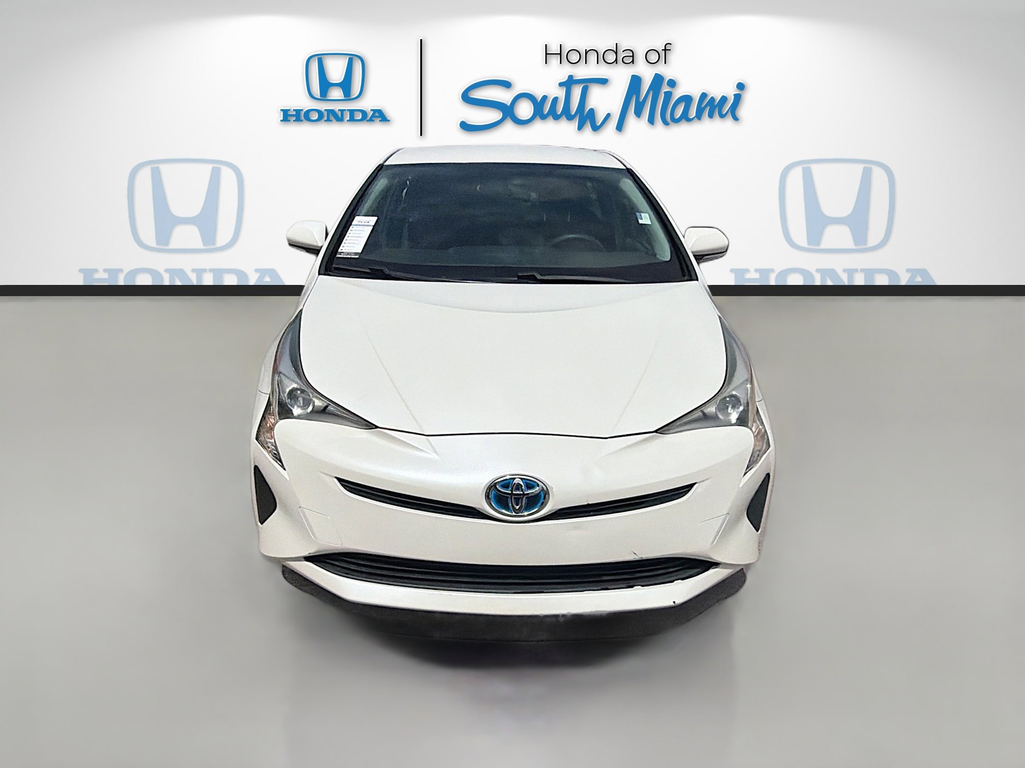 Used 2016 Toyota Prius Two image 2