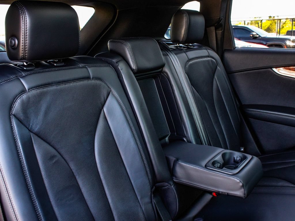Used 2020 Lincoln Nautilus Reserve AWD/4WD image 40