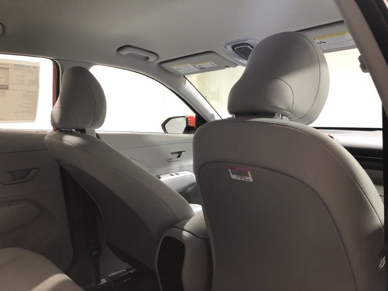 New 2026 Hyundai Kona SE image 11