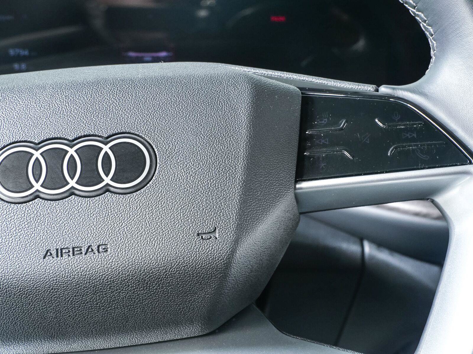 Used 2025 Audi Q5 Prestige AWD/4WD image 12
