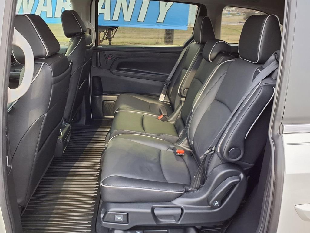 New 2026 Honda Odyssey Touring image 12