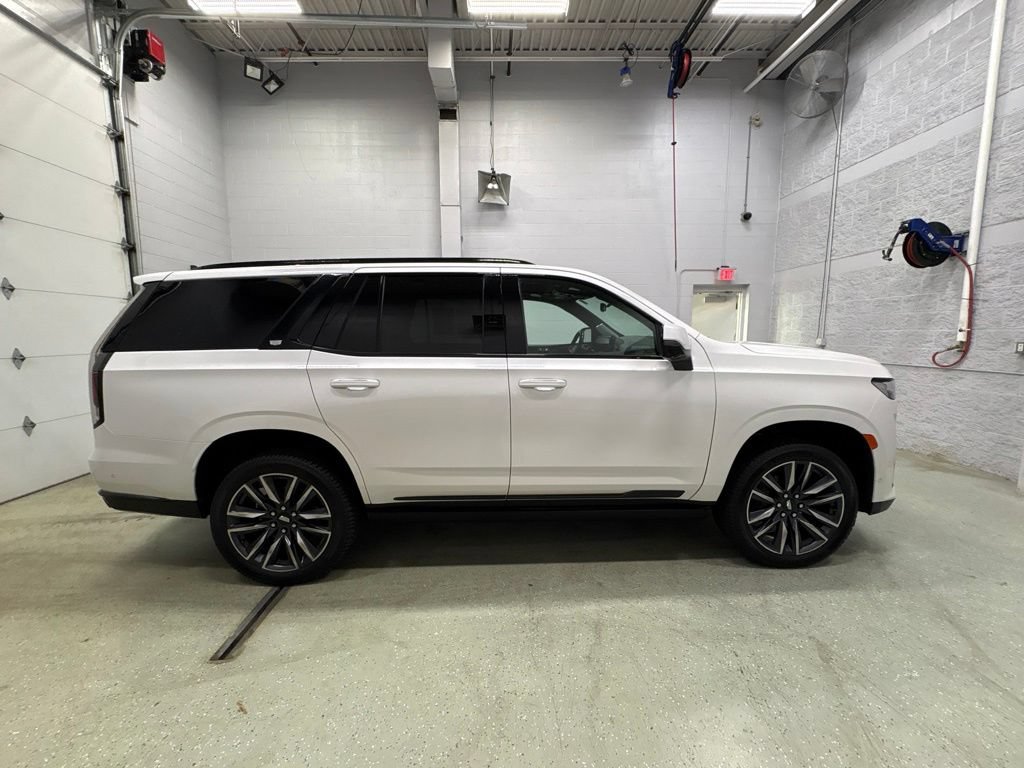 Used 2021 Cadillac Escalade Sport Platinum w/ Heavy-Duty Trailer Package AWD/4WD image 3