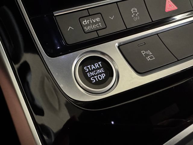 Used 2025 Audi Q8 Premium w/ Convenience Package AWD/4WD image 12