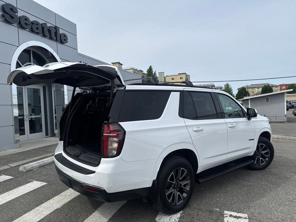 Used 2022 Chevrolet Tahoe Z71 w/ Luxury Package AWD/4WD image 23