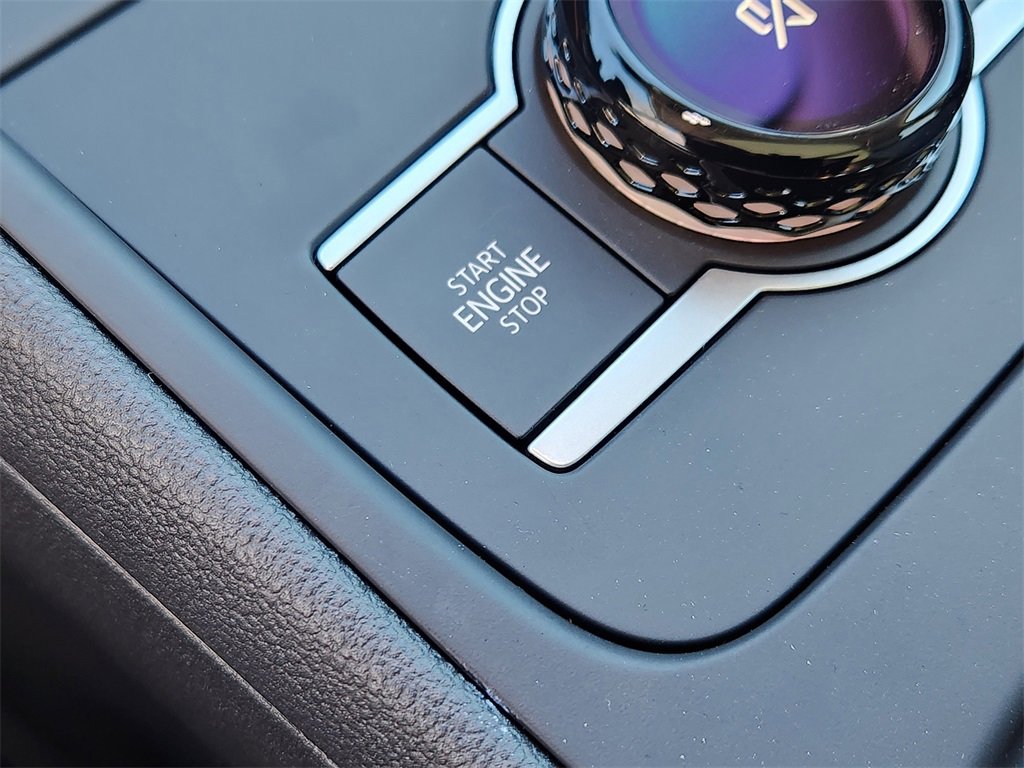 New 2026 Volkswagen Tiguan SE image 14