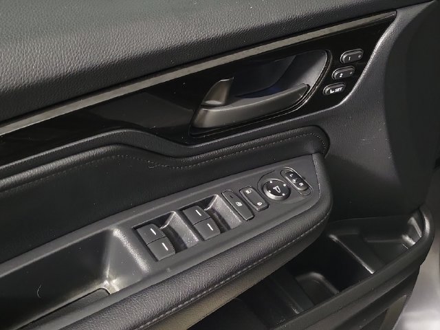 Used 2025 Honda Odyssey Touring image 24