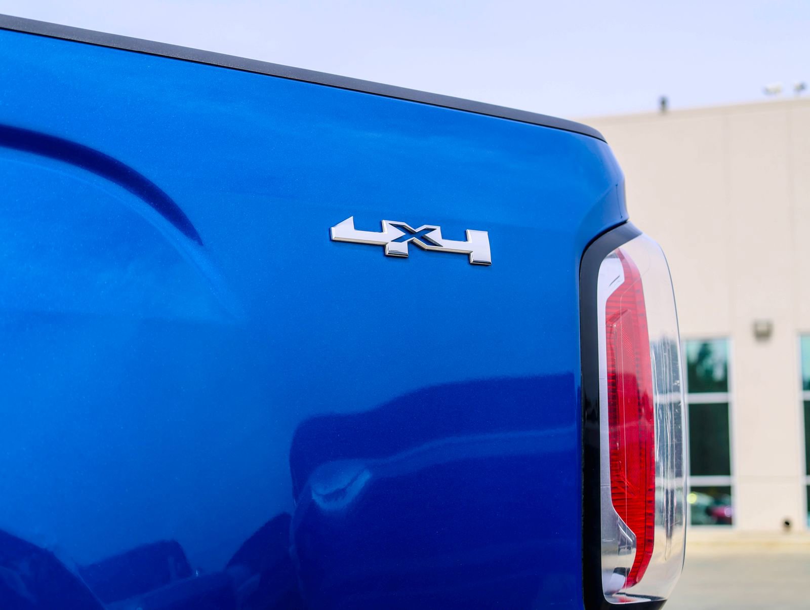 Used 2022 GMC Canyon Elevation w/ Elevation Premium Package image 6