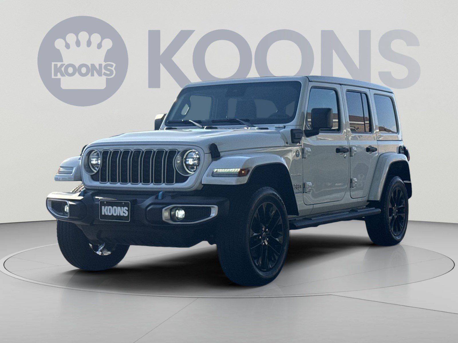 Used 2024 Jeep Wrangler Unlimited Sahara w/ Technology Group AWD/4WD image 1