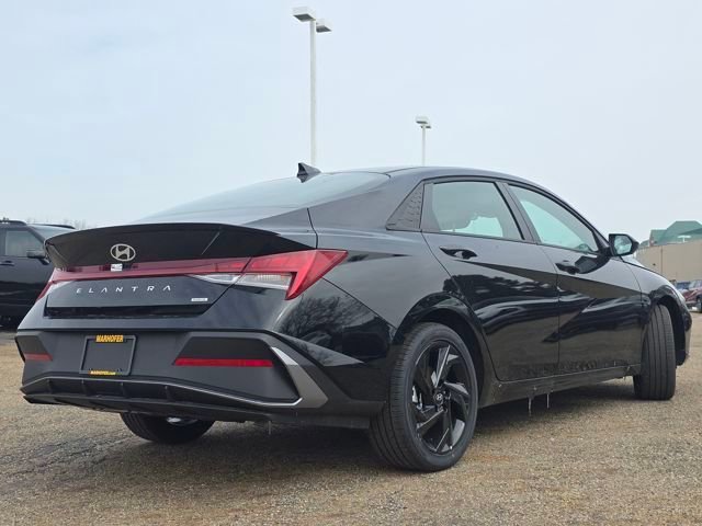 New 2026 Hyundai Elantra Sport FWD image 16