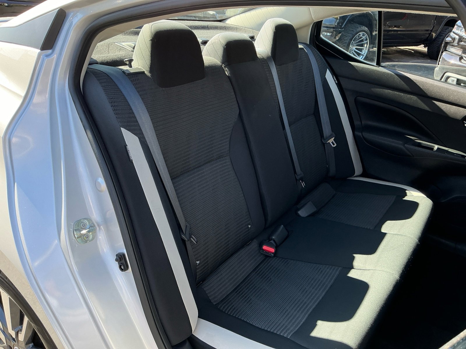 Used 2020 Nissan Versa SV w/ Trunk Package image 20